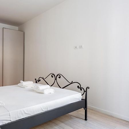 Milano Central Station Renovated Apt ภายนอก รูปภาพ
